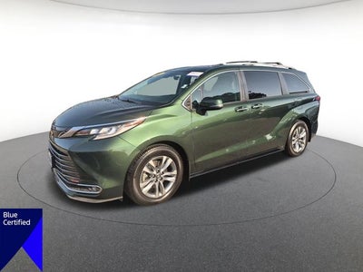 2022 Toyota Sienna Limited 7 Passenger