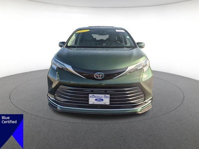 2022 Toyota Sienna Limited 7 Passenger