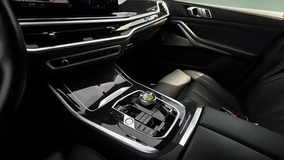 2023 BMW X7 M60i