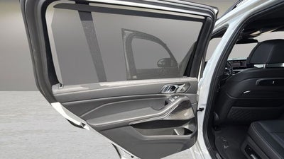 2023 BMW X7 M60i