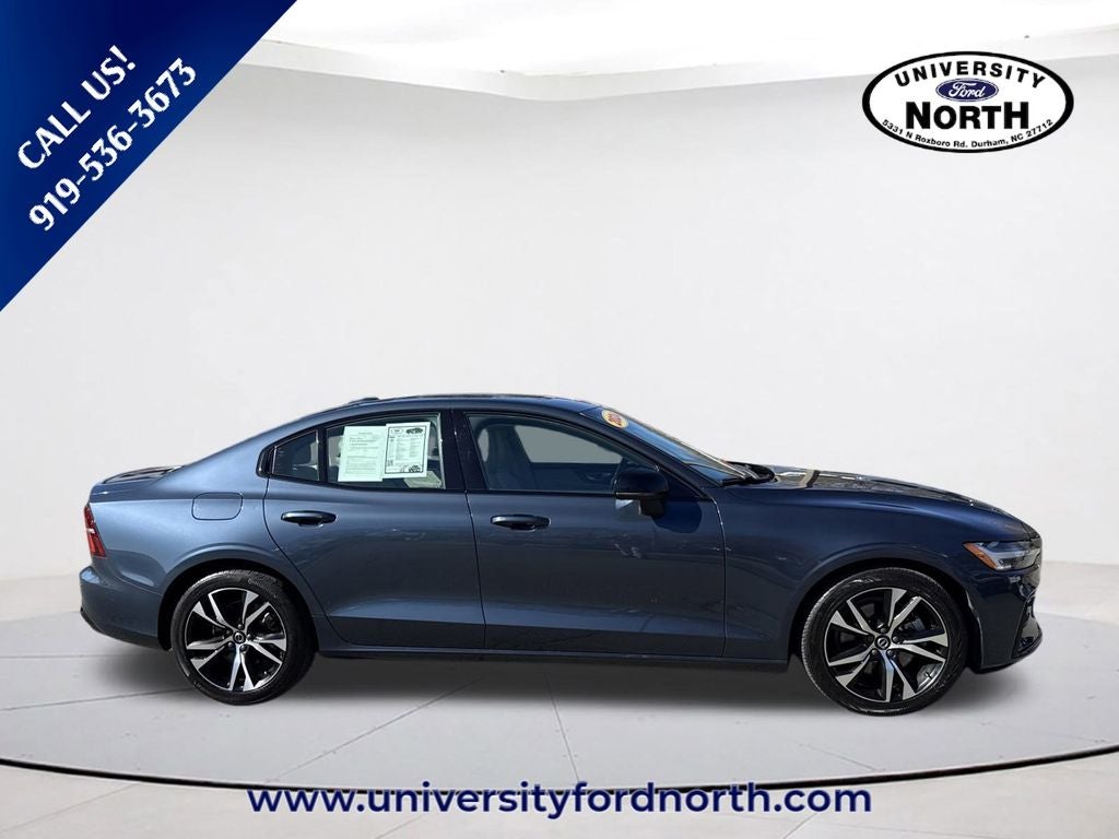 2024 Volvo S60 B5 Core Dark Theme