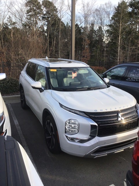 2023 Mitsubishi Outlander SEL