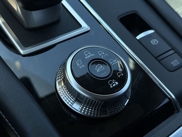 2024 Mitsubishi Outlander Base