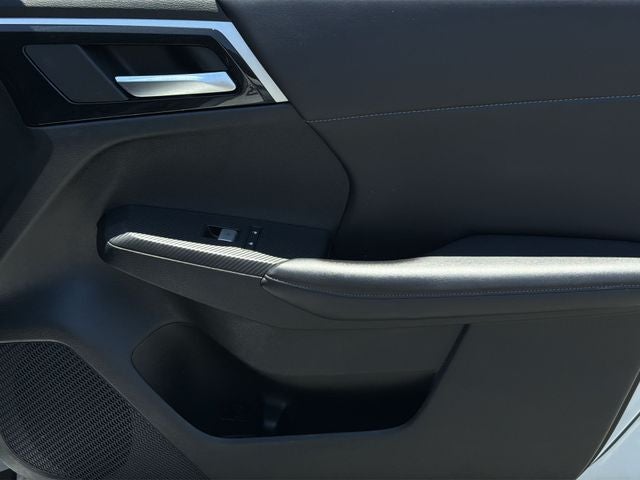 2024 Mitsubishi Outlander Base