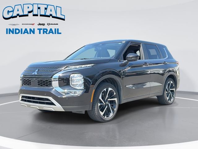 2024 Mitsubishi Outlander Base