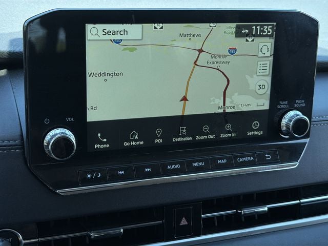 2024 Mitsubishi Outlander Base