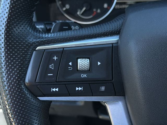 2024 Mitsubishi Outlander Base