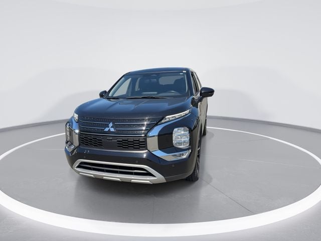 2024 Mitsubishi Outlander Base