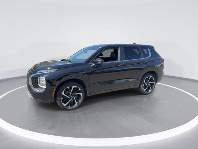 2024 Mitsubishi Outlander Base