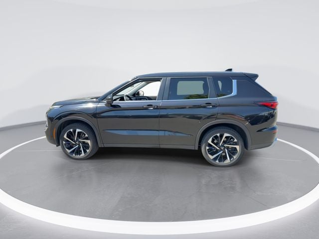 2024 Mitsubishi Outlander Base