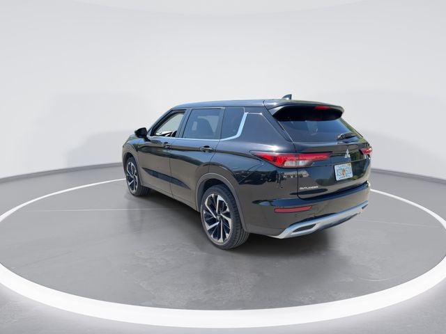 2024 Mitsubishi Outlander Base