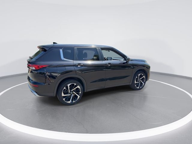 2024 Mitsubishi Outlander Base