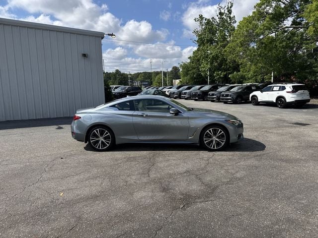 2017 INFINITI Q60 2.0t Premium