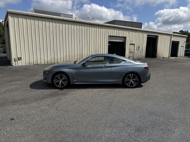 2017 INFINITI Q60 2.0t Premium