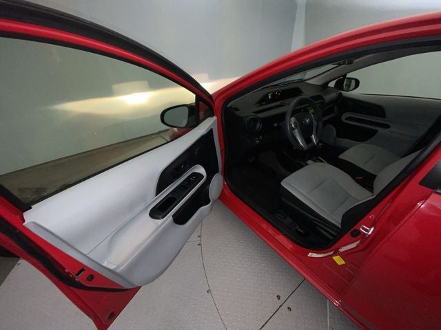 2013 Toyota Prius c Base