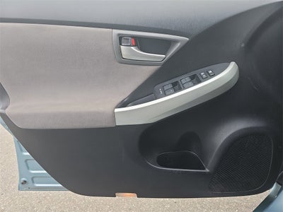 2014 Toyota Prius Plug-in Base