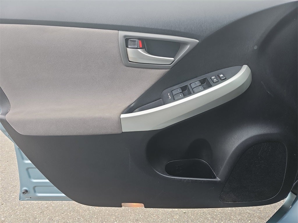 2014 Toyota Prius Plug-in Base