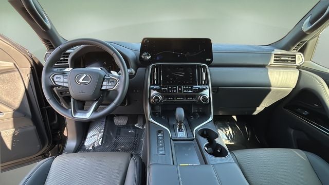 2025 Lexus LX 700h Overtrail