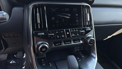 2025 Lexus LX 700h Overtrail