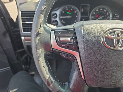 2017 Toyota Land Cruiser Base
