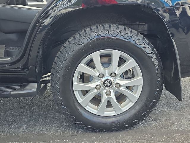 2017 Toyota Land Cruiser Base