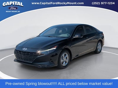 2023 Hyundai Elantra SE