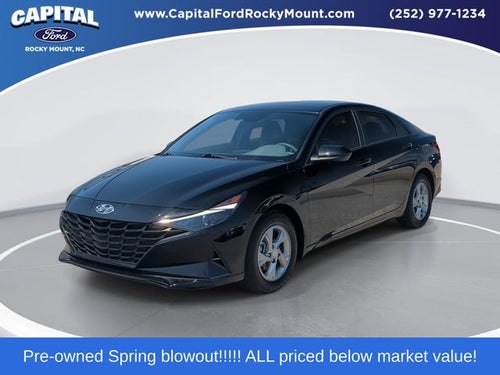 2023 Hyundai Elantra SE