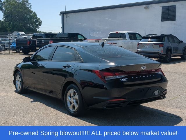 2023 Hyundai Elantra SE