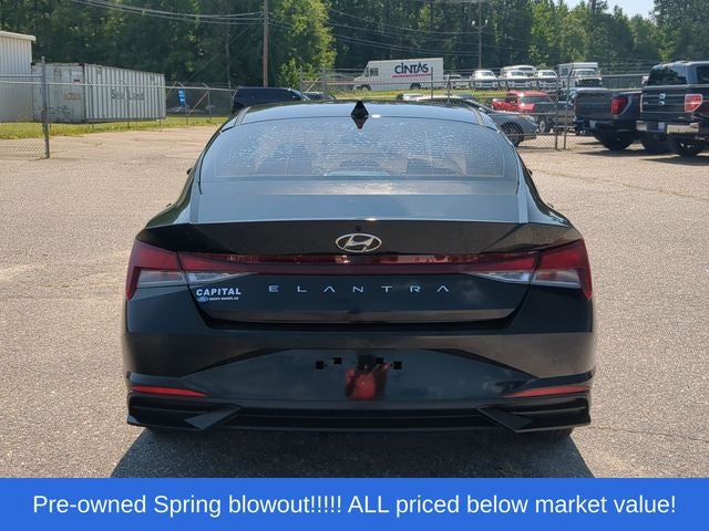 2023 Hyundai Elantra SE
