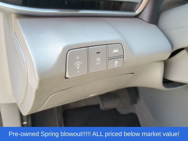 2023 Hyundai Elantra SE