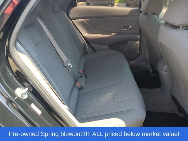 2023 Hyundai Elantra SE