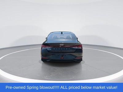 2023 Hyundai Elantra SE