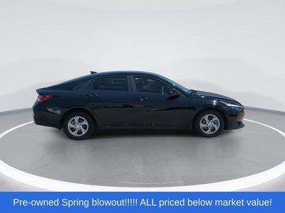 2023 Hyundai Elantra SE