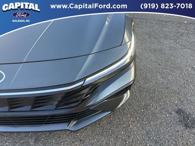 2024 Hyundai Elantra SE