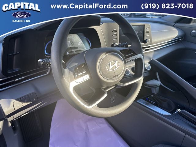 2024 Hyundai Elantra SE