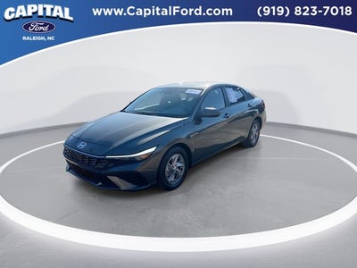2024 Hyundai Elantra SE