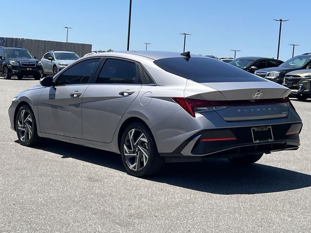2025 Hyundai Elantra Limited