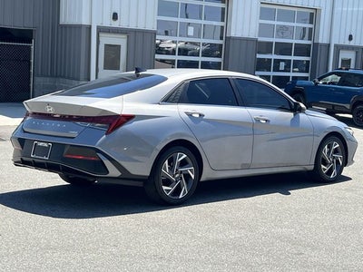 2025 Hyundai Elantra Limited