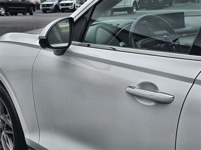 2022 Genesis GV70 2.5T