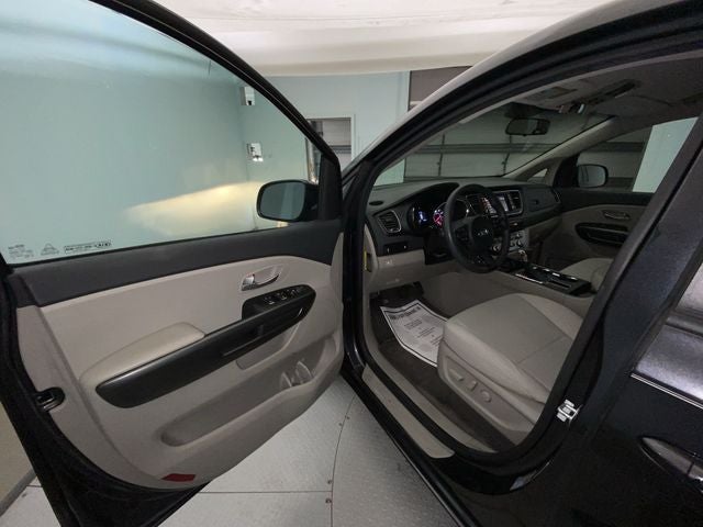 2021 Kia Sedona LX