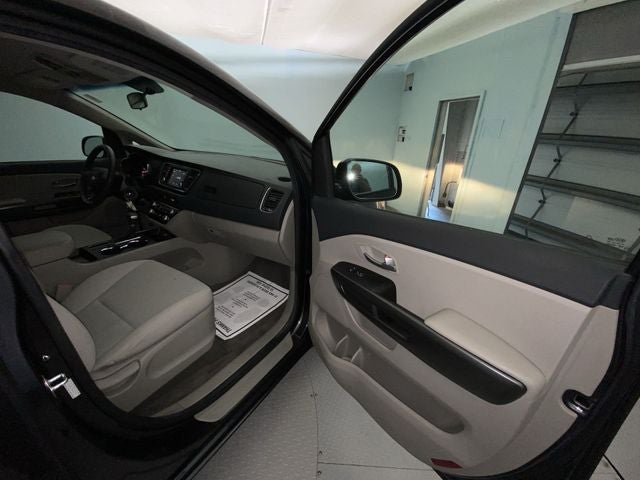2021 Kia Sedona LX