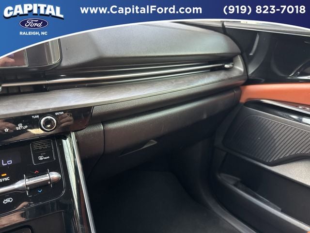 2024 Kia Carnival SX