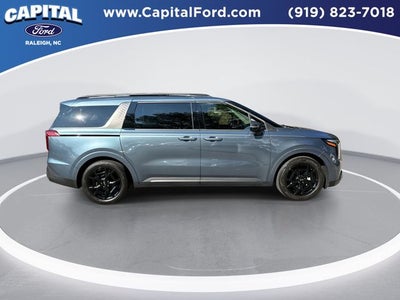 2025 Kia Carnival SX