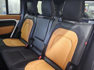 2023 Land Rover Defender 130 X-Dynamic SE