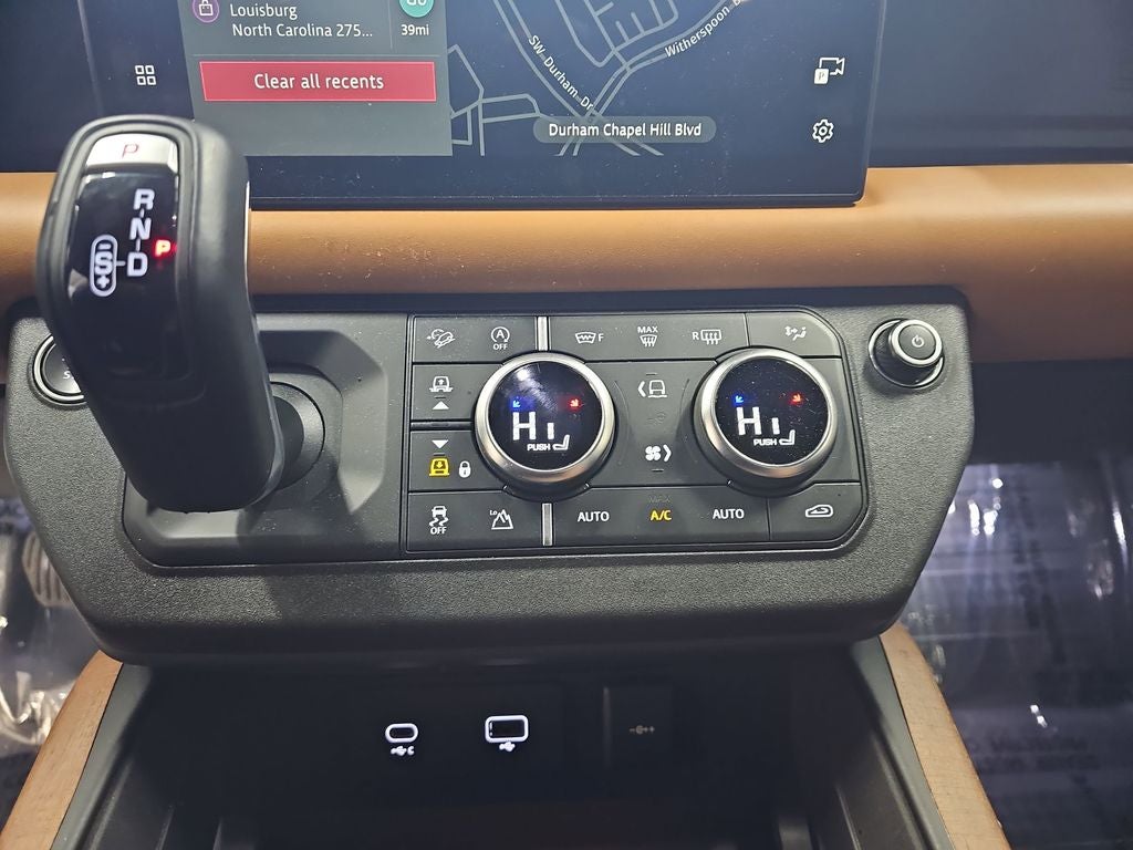 2023 Land Rover Defender 130 X-Dynamic SE