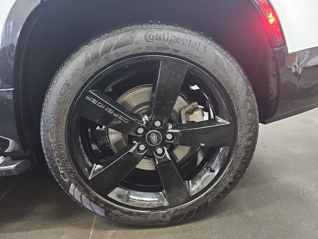 2023 Land Rover Defender 130 X-Dynamic SE