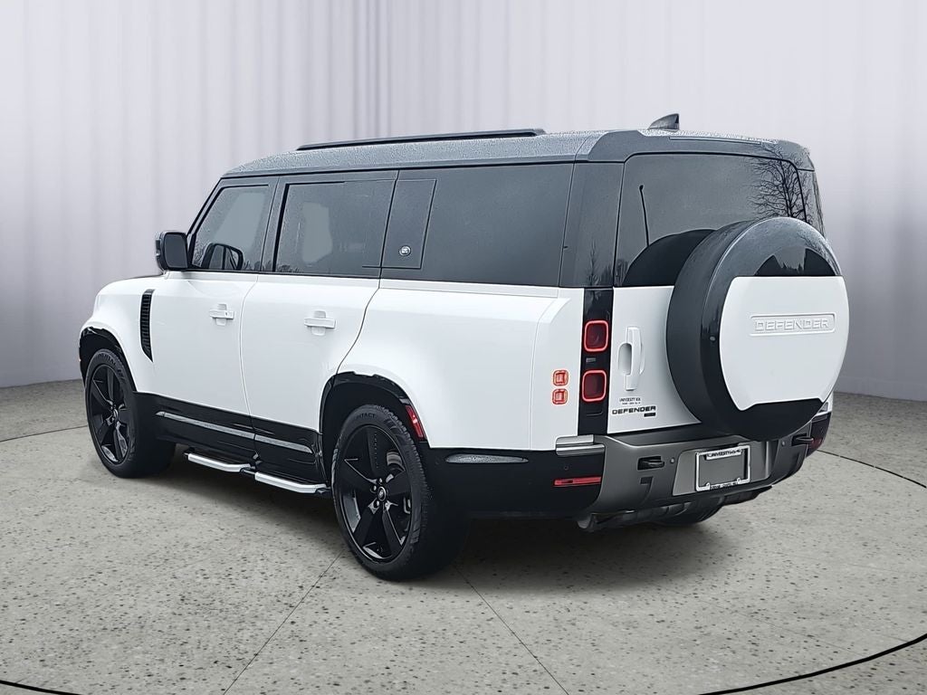 2023 Land Rover Defender 130 X-Dynamic SE