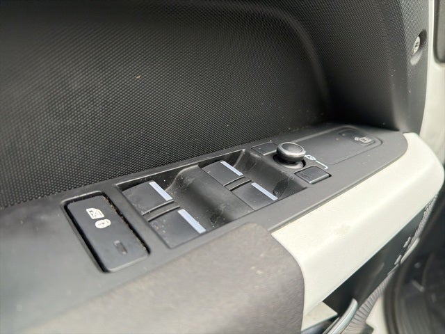 2023 Land Rover Defender 110 S