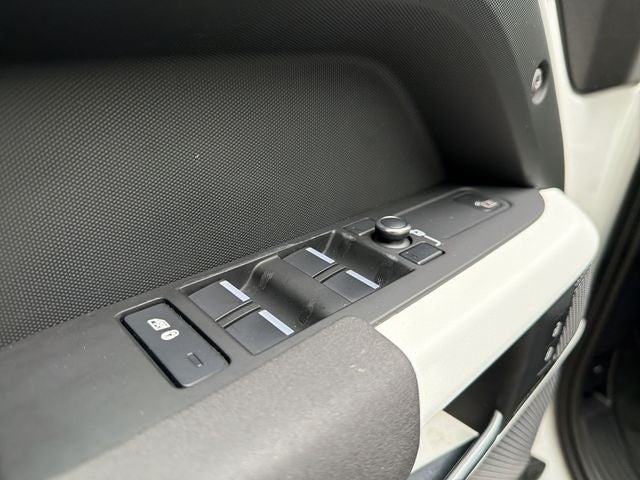 2023 Land Rover Defender 110 S