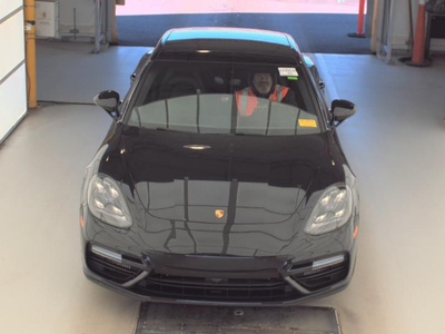 2017 Porsche Panamera Turbo